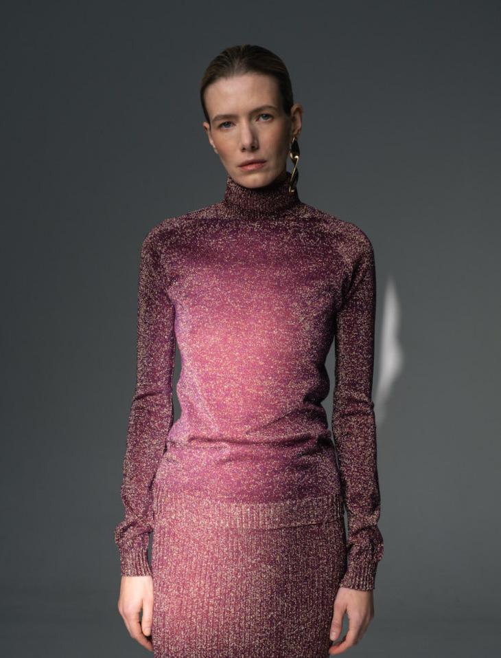  Turtleneck top with shimmer effect