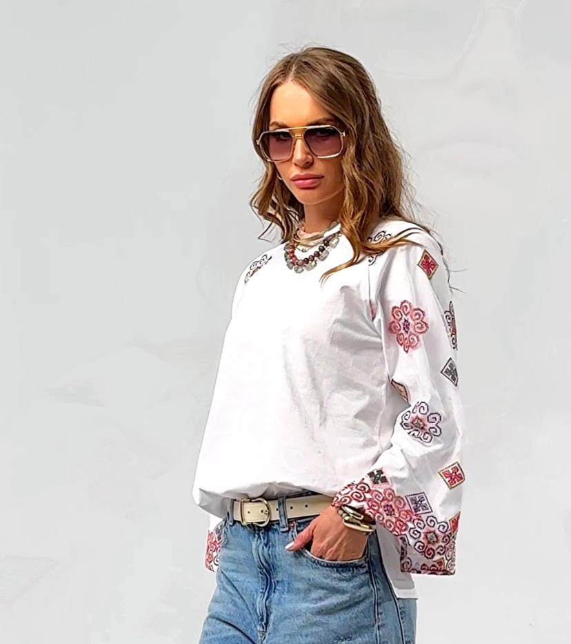 White jersey blouse in contemporary Ukrainian style