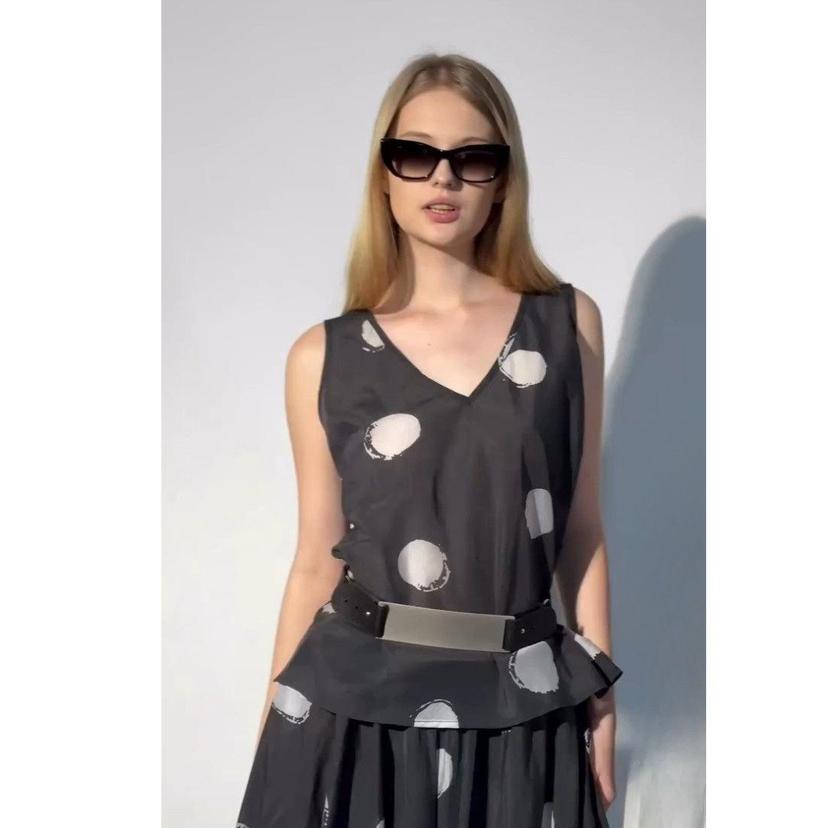 Elastic waist belt with leather detail