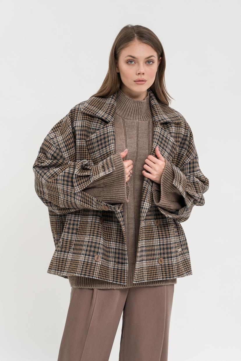  A chequered double-breasted jacket