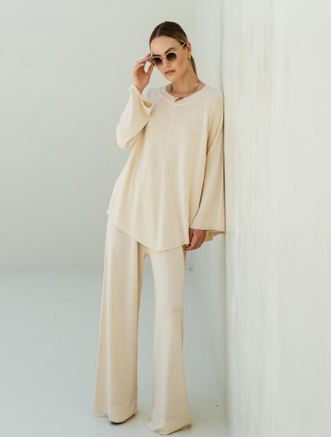  Long sleeve top and wide-leg pants Summer set