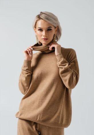 Premium turtleneck sweater 