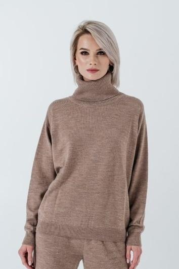 Premium turtleneck sweater 